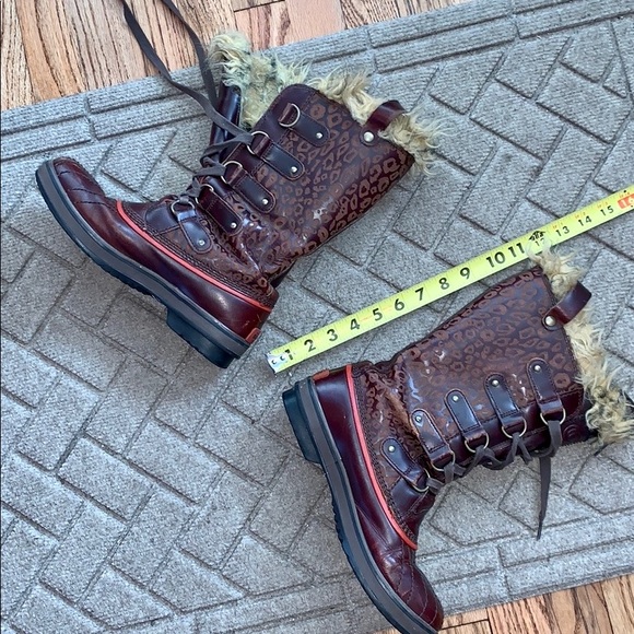 SOLD! Sorel Tall Leopard Joan of Arctic Boots - Picture 6 of 11